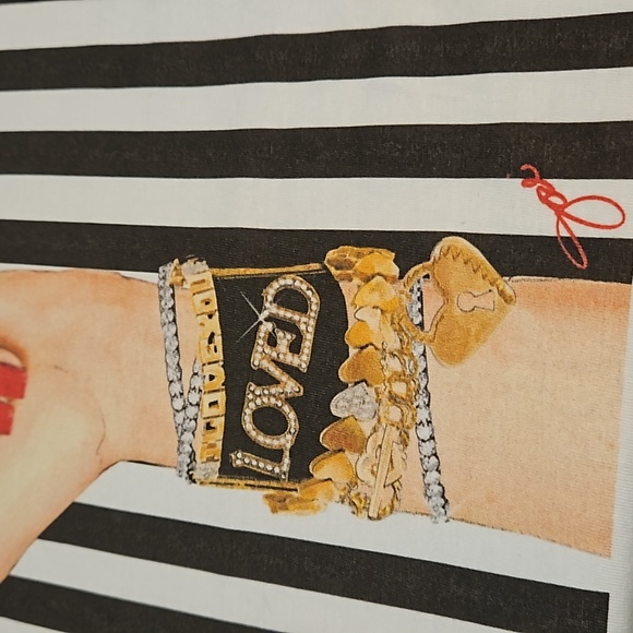 Rock and roll graphic tee woman's jeweled hand XL short sleeve concert festival - Picture 5 of 6